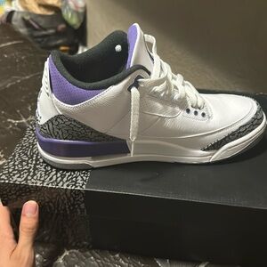 Currently selling these Jordan 3s